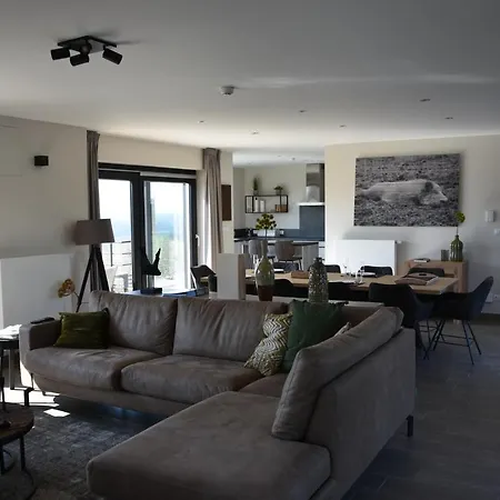 Rochehaut, Les Semoiselles, Isabelle Villa Bouillon