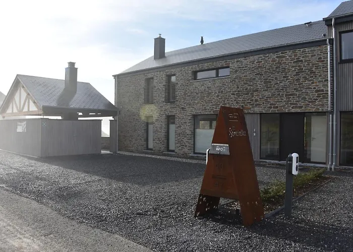 Βίλα Rochehaut, Les Semoiselles, Isabelle Bouillon